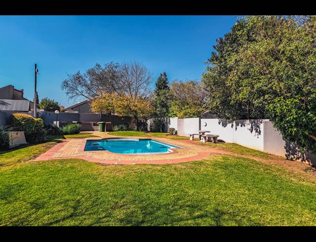 2 BEDROOM TOWNHOUSE FOR SALE IN EDEN GLEN